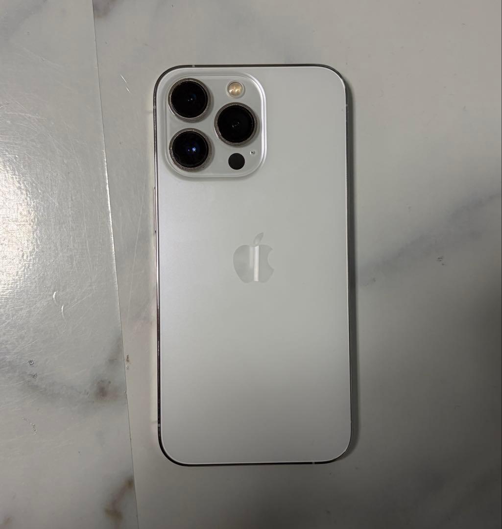 iPhone13pro シルバー 256GB ケーブル+フィルム2枚付き