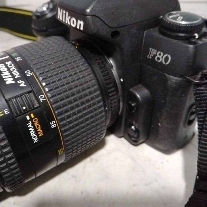 Nikon ニコン F80 フィルムカメラ オートフォーカス一眼レフ