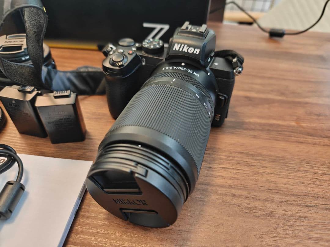 【美品】Nikon Z50 ミラーレス一眼レフカメラ