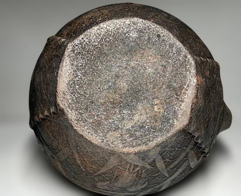 稀少 美品 龍文堂造 幾何紋 提手銀粒象嵌 26.8cm 波模様 鉄瓶 中型