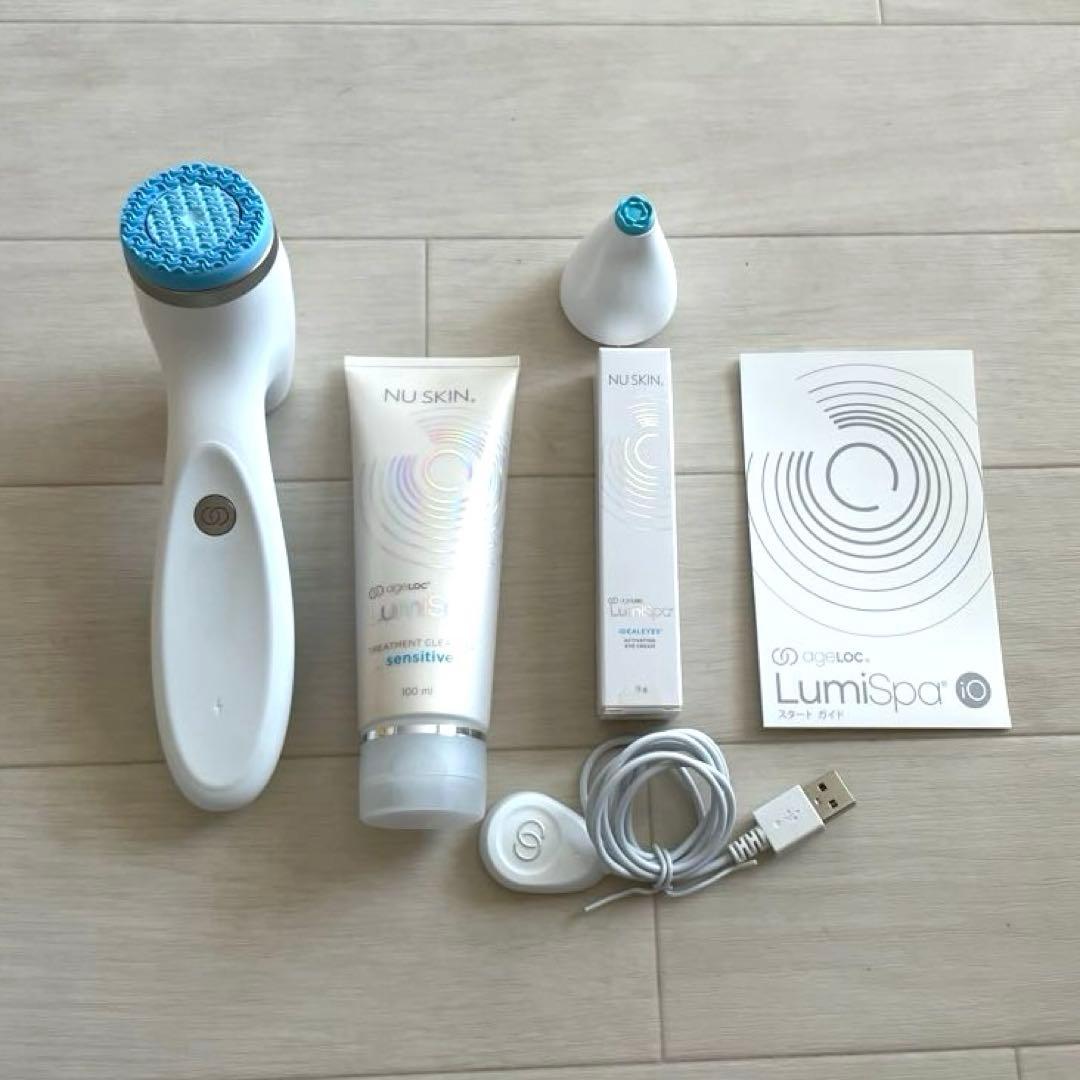ルミスパ io美顔器 本体と付属品
