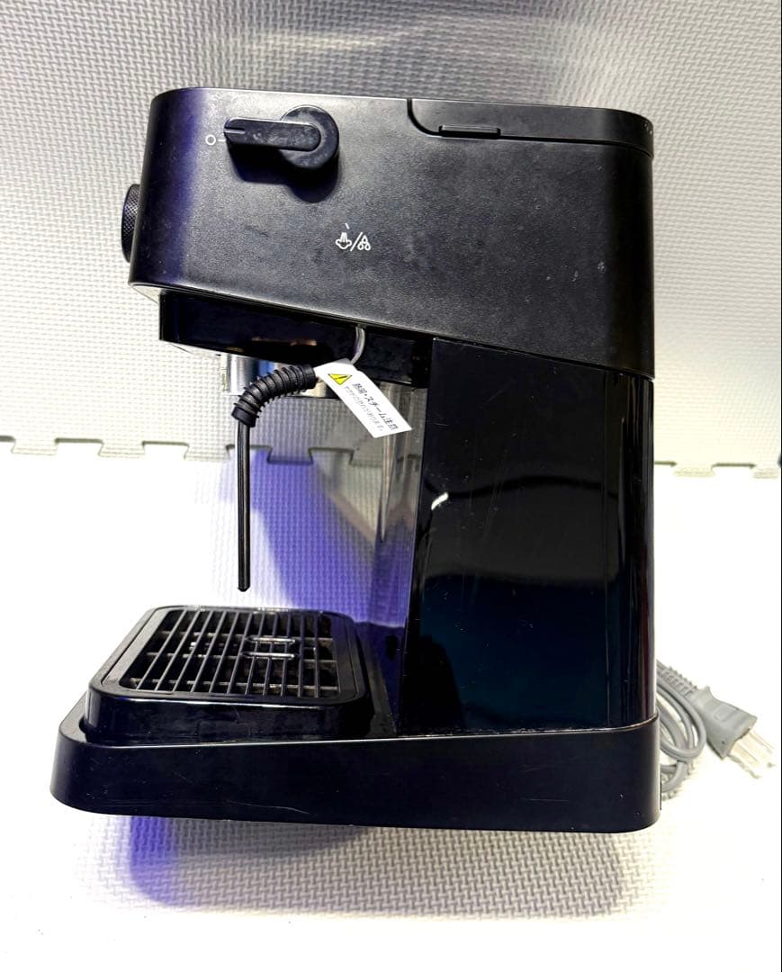 DeLonghi エスプレッソマシン メーカー修理完了再生品　黒