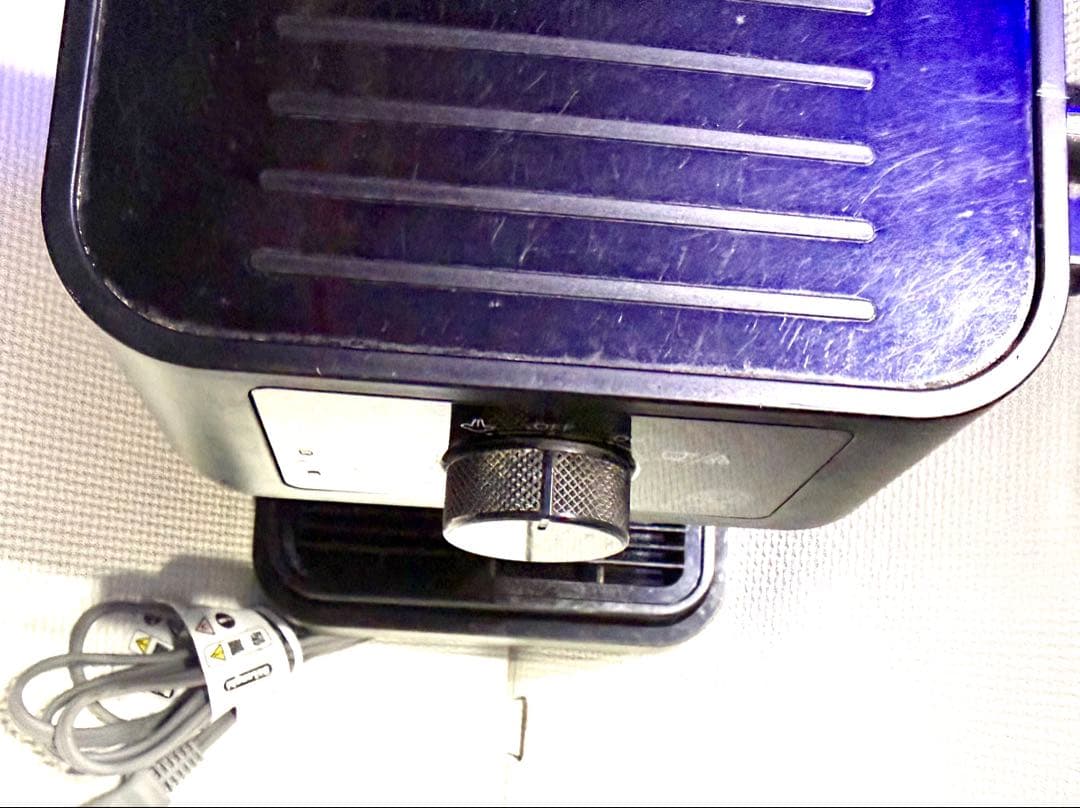 DeLonghi エスプレッソマシン メーカー修理完了再生品　黒