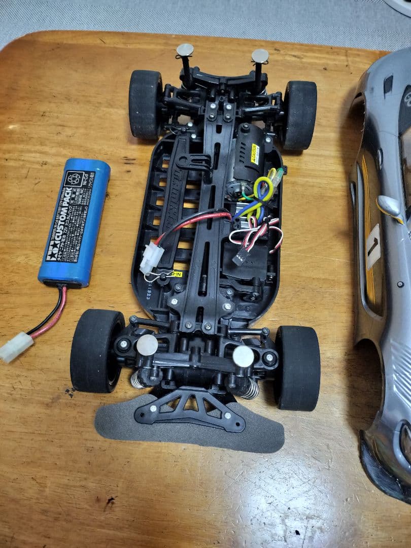 タミヤ　TT-01 AMG GT3メルセデス 4WDラジコンカー オマケ付き