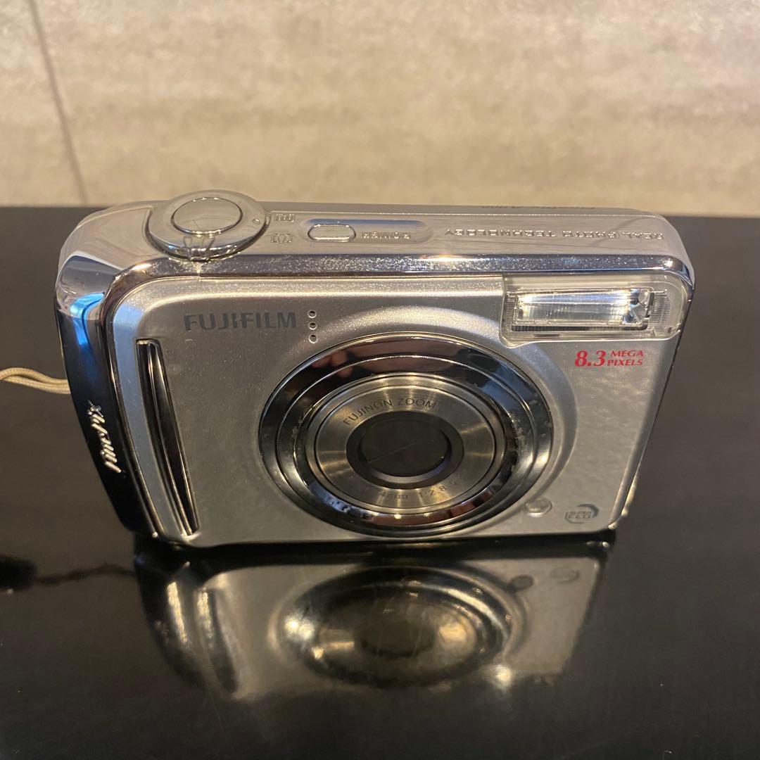 【美品】Fujifilm コンパクトデジタルカメラ　FinePixA800