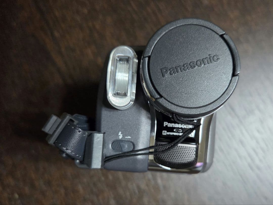 Panasonicデジタルビデオカメラ　 NV-GS200K-S 付属品有り