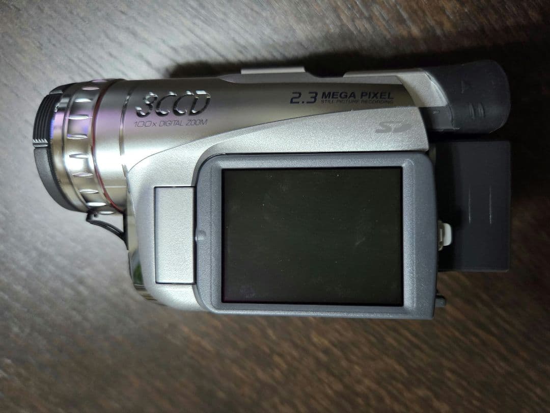 Panasonicデジタルビデオカメラ　 NV-GS200K-S 付属品有り