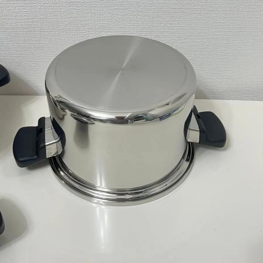 ぷくぷく浮輪　アムウェイ 4Lシチューパンセットと新品中小ソースパン