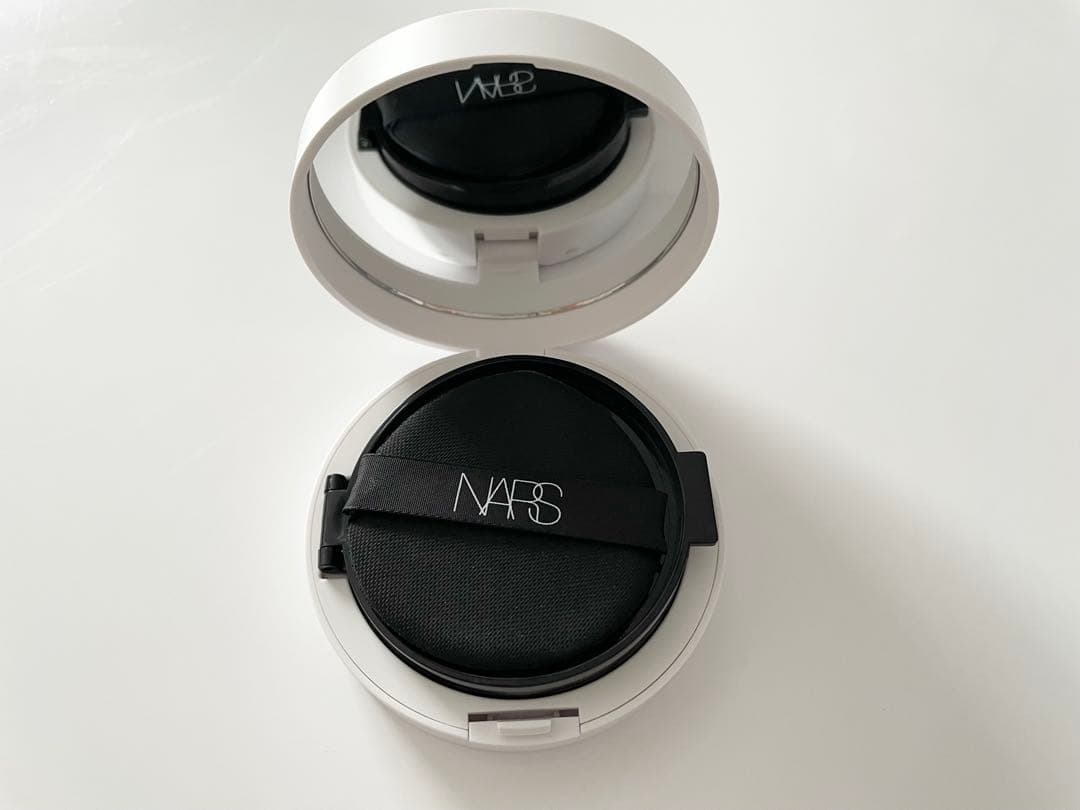 NARS ライトリフレクティングセラム クッションファンデーション フィンランド