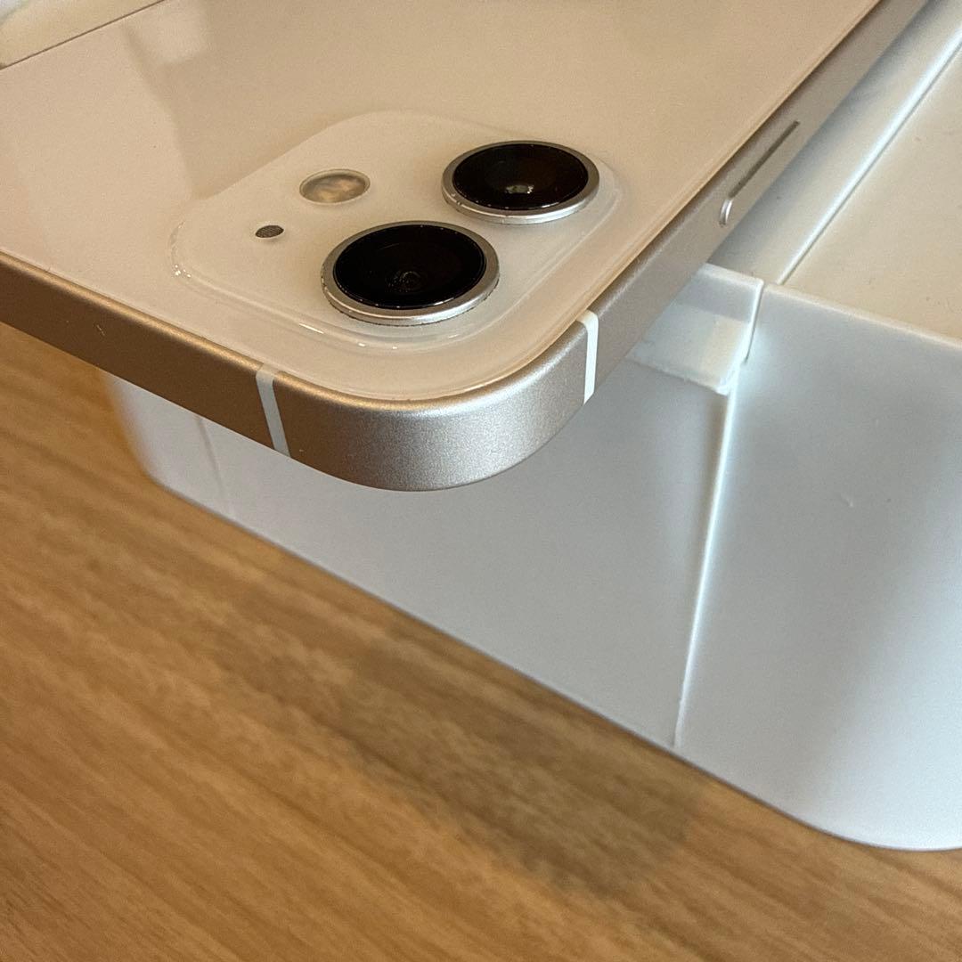 iPhone12(256GB)ホワイト中古美品