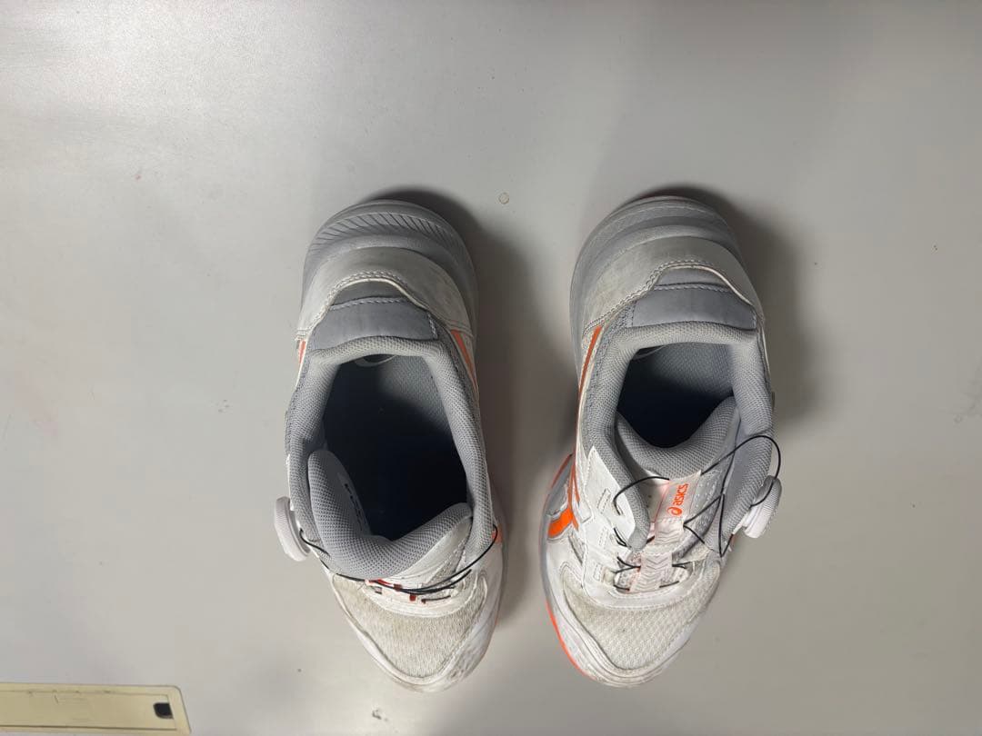 週末値下げ！！　 ASICS BOAシステム安全靴 ホワイト/オレンジ