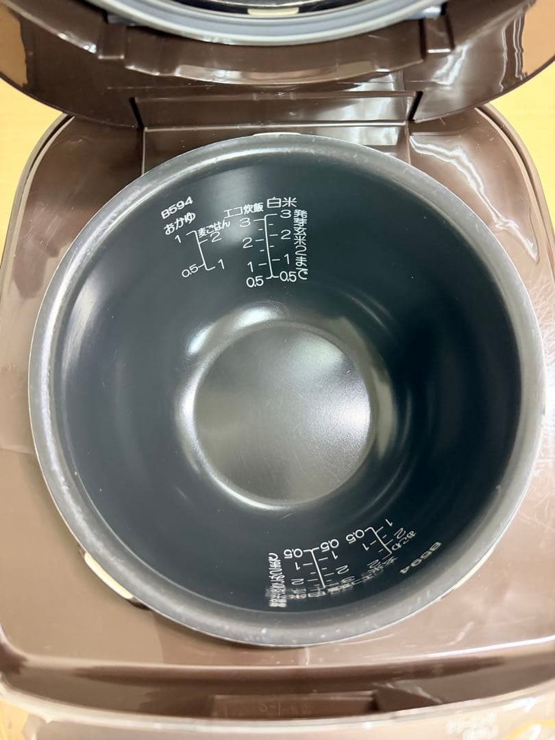 象印 ZOJIRUSHI NP-GK05 IH炊飯器 3合炊き 2022年製