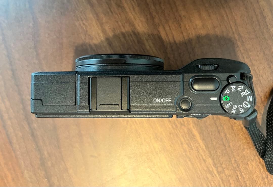 ショット数633回【美品】Ricoh GR II コンパクトデジタルカメラ 本体