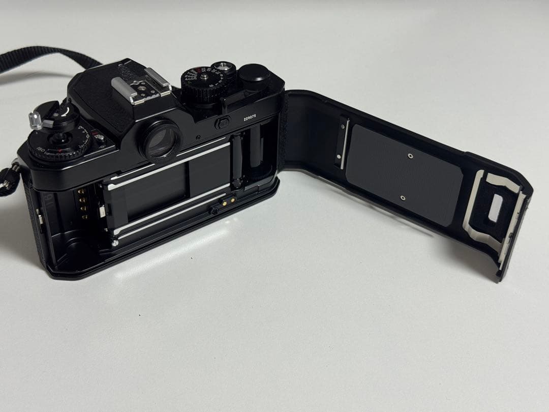 C*_様 Nikon FM3Aボディ+45mmレンズセット フィルムカメラ ブラ