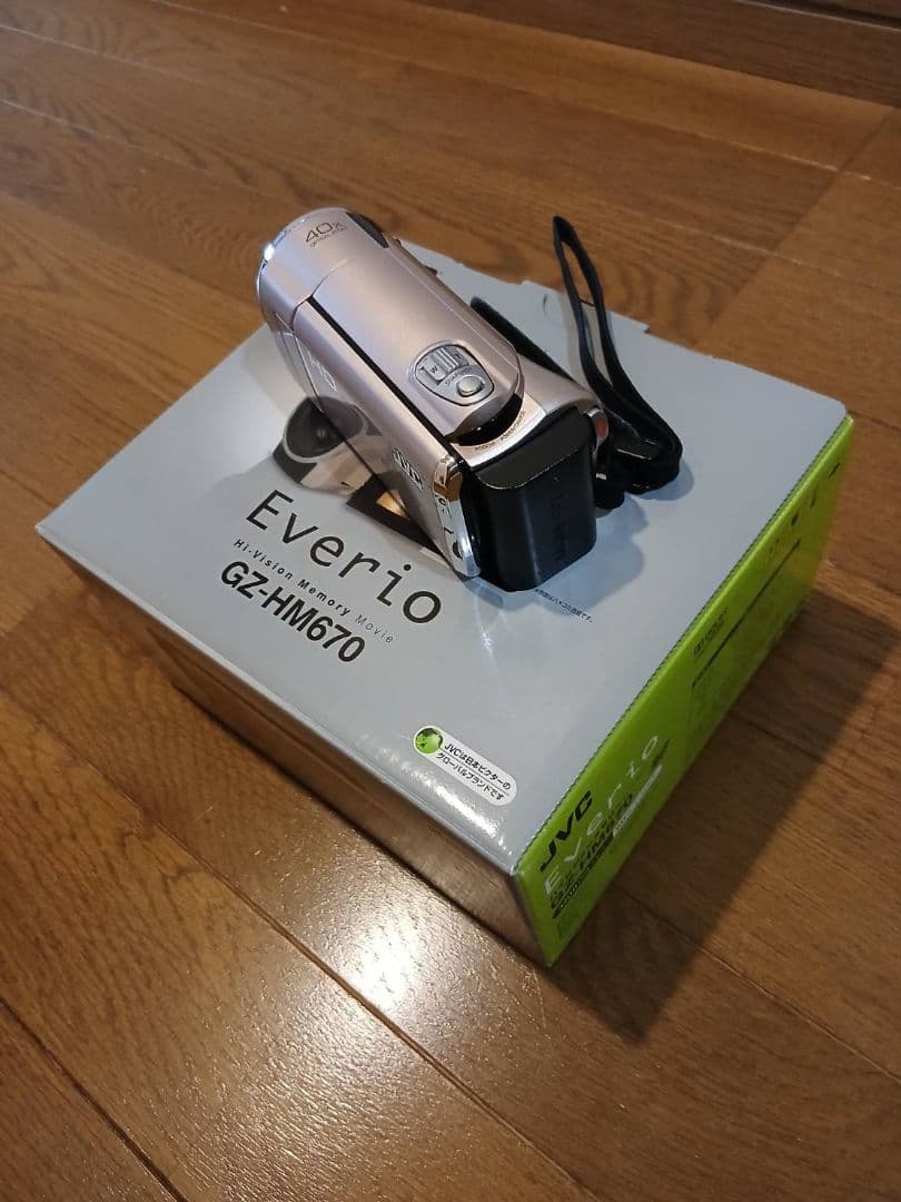 【中古品】ビクター デジタルビデオカメラ GZ-HM670 ピンクゴールド