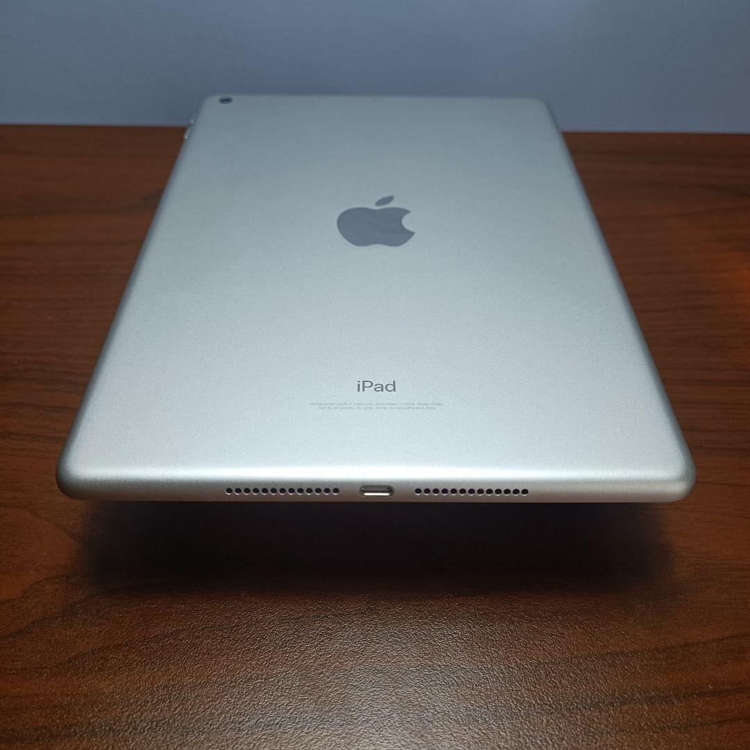 (美品) iPad 9.7 第6世代 WiFi 128GB キーボードカバー付き