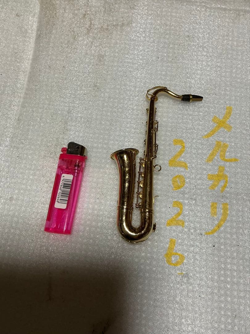 ミニチュアサックス。【お部屋のインテリアとして、音は鳴りません】。