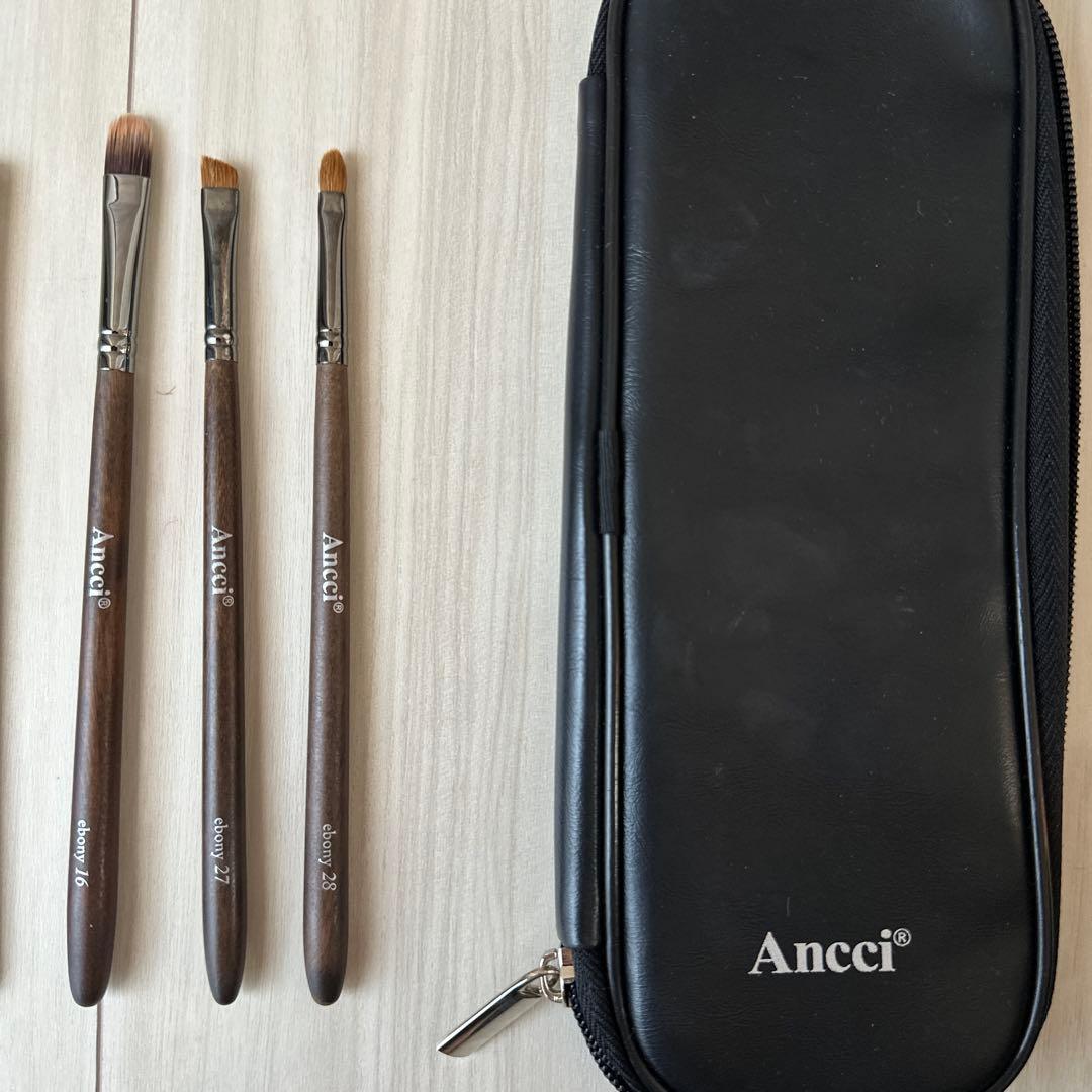専用: Ancci メイクブラシセット 7本収納ケース付き