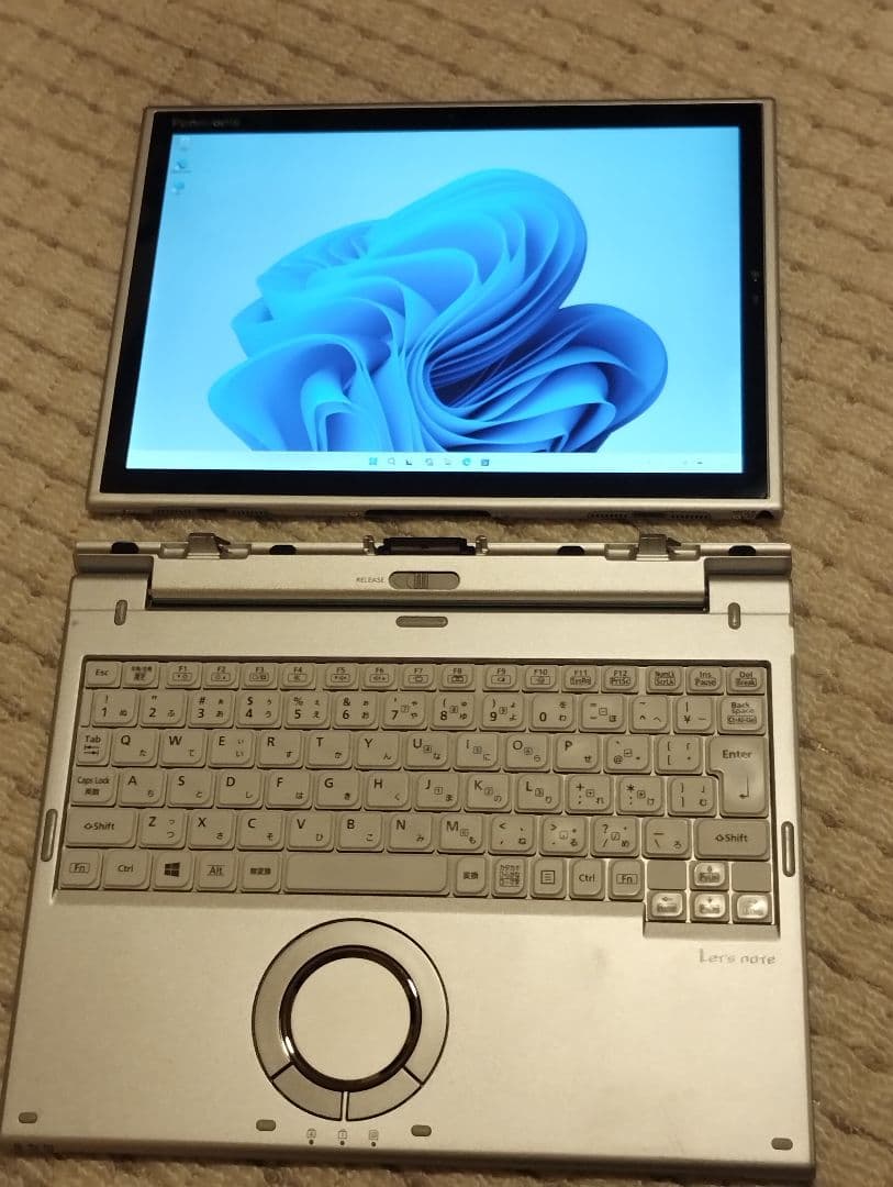 ノートPC（2in1モデル）CF-XZ6 タブレットモード可能