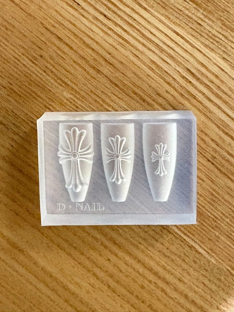 ネイルパーツ クロムハーツ クロス モールド　十字架　公式　D.nail