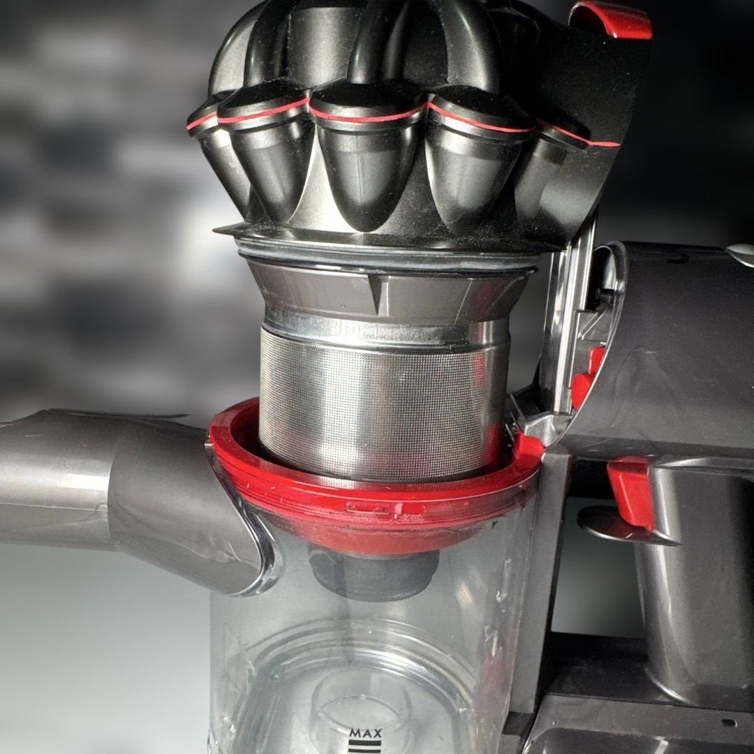 Dyson V7 Slim 動作確認済 簡易清掃済 付属品一式！ 【A-126】