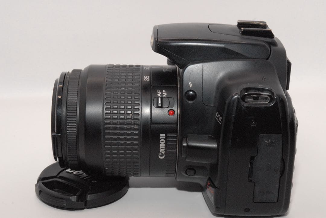初めての一眼レフに Canon Kiss Digital X レンズセット