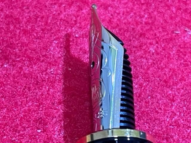 未使用 ペリカン 万年筆 スーベレーン M600 レッド ストライプ EF 即送