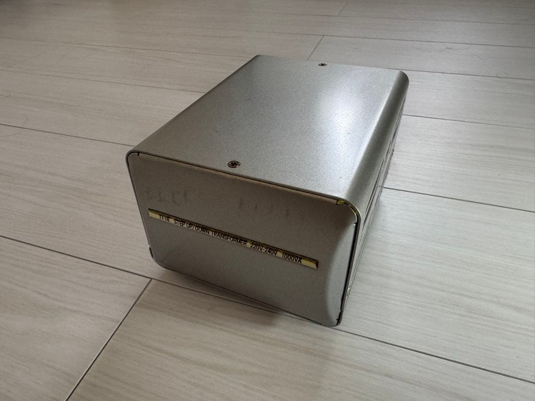 カシムラ　TI-18 変圧器 1000VA