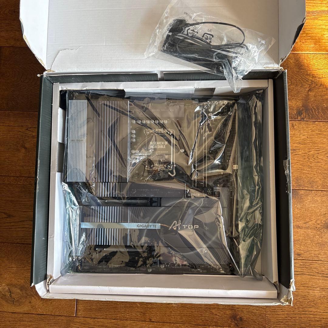 GIGABYTE Z890 AI TOP マザーボード
