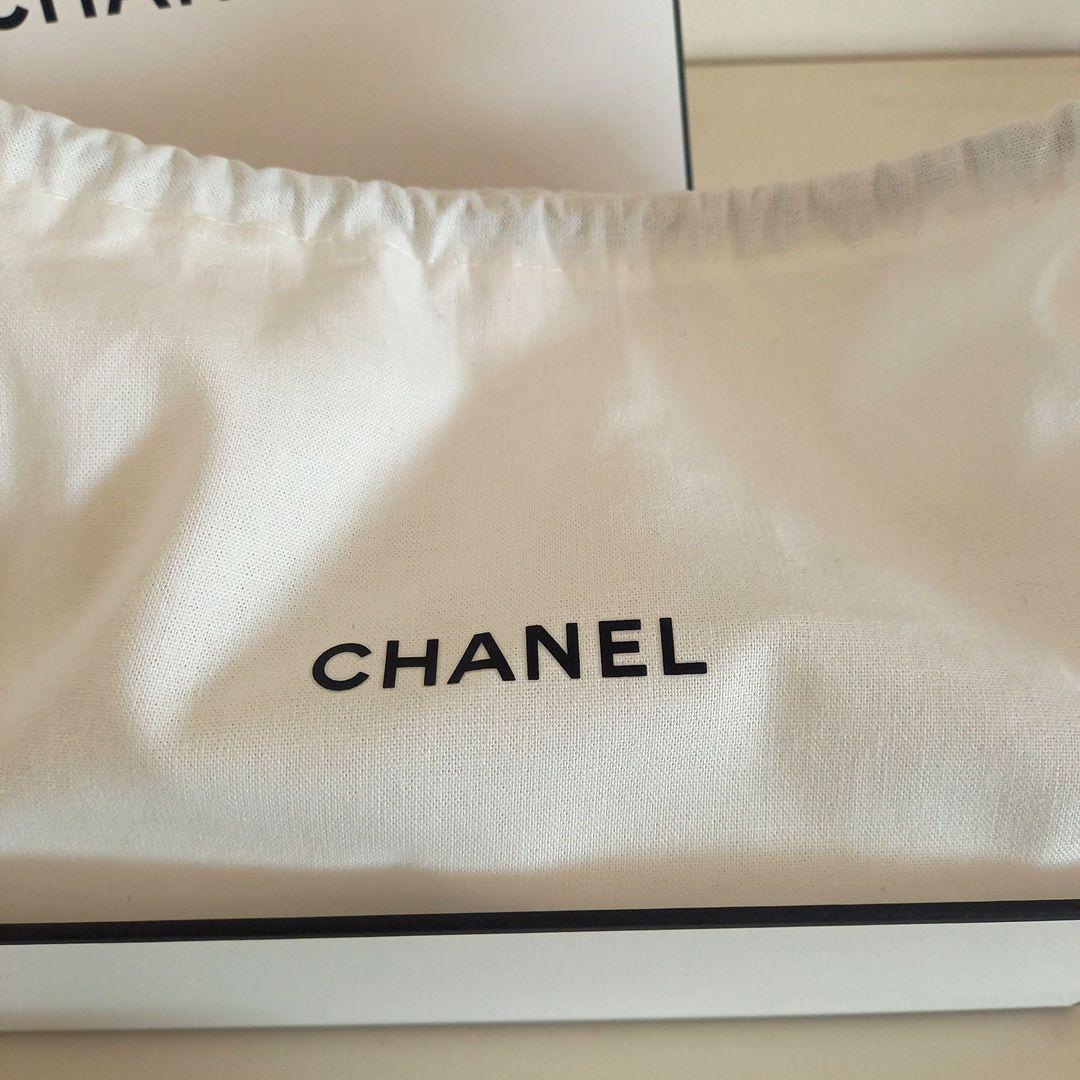 CHANEL LA CRÈME MAIN 50ml ハンドクリーム　　　　ギフト