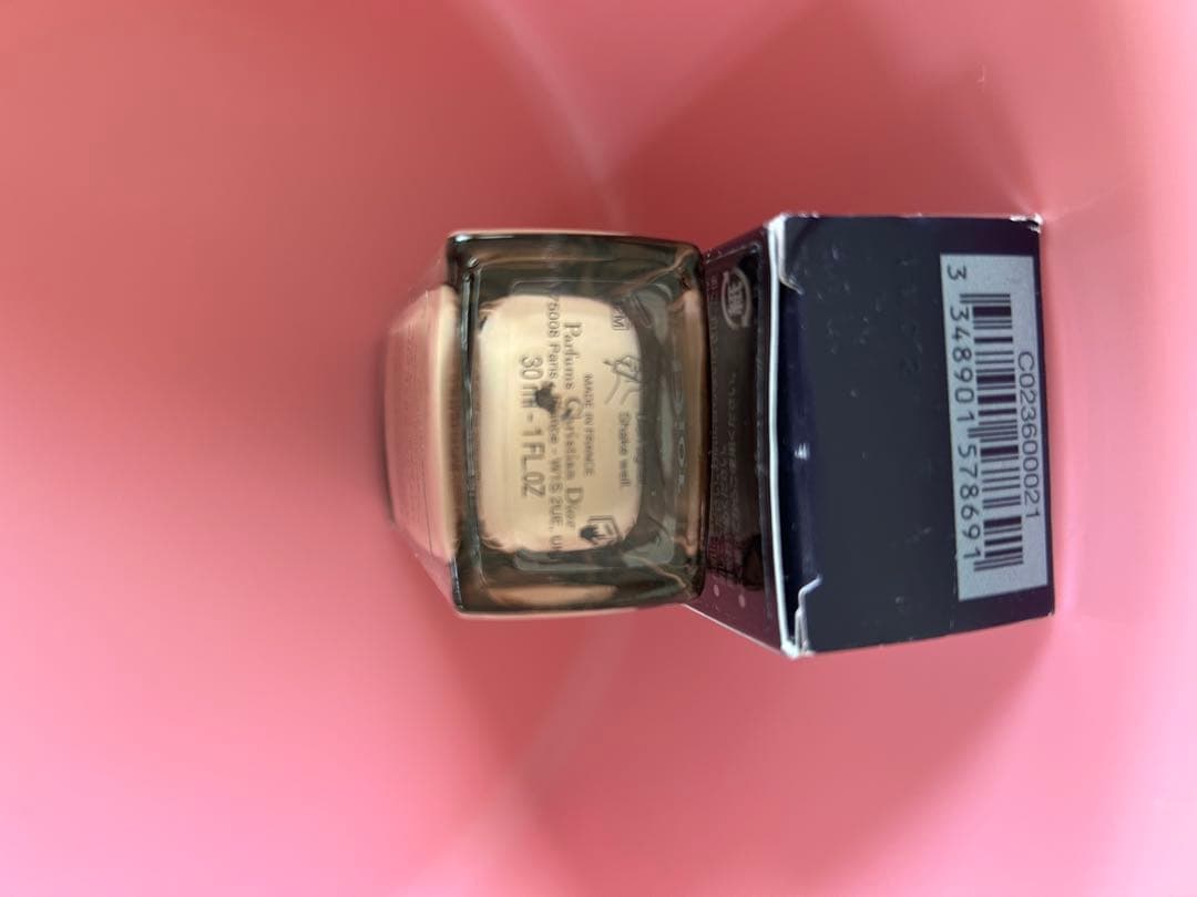 【Dior】未使用スキンフォーエヴァーフルイドグロウ2w ファンデーション