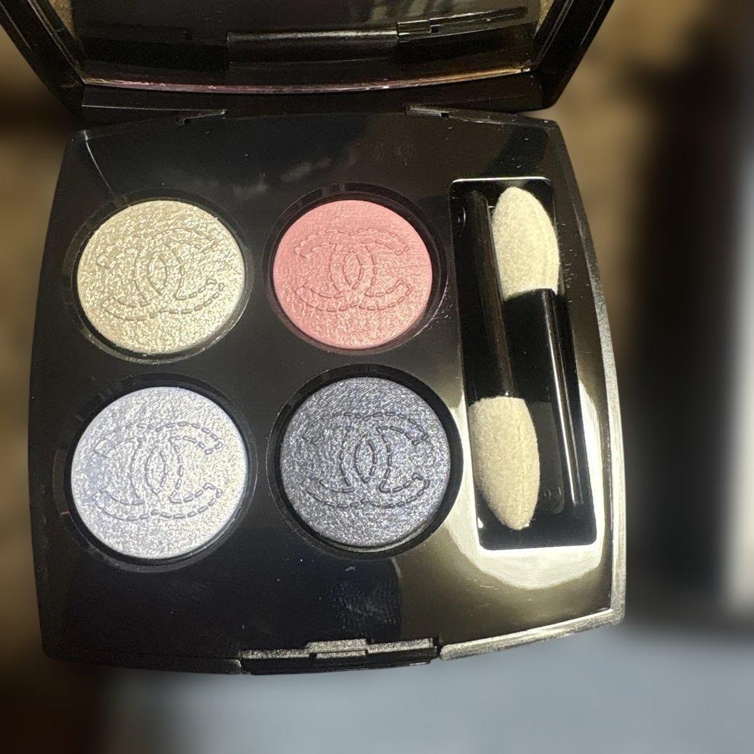 CHANELレキャトルオンブル19デニムドリームアイシャドウ【数量限定品】