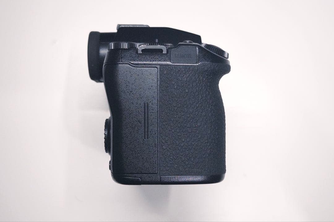s5iix ボディ+NEEWER ケージ