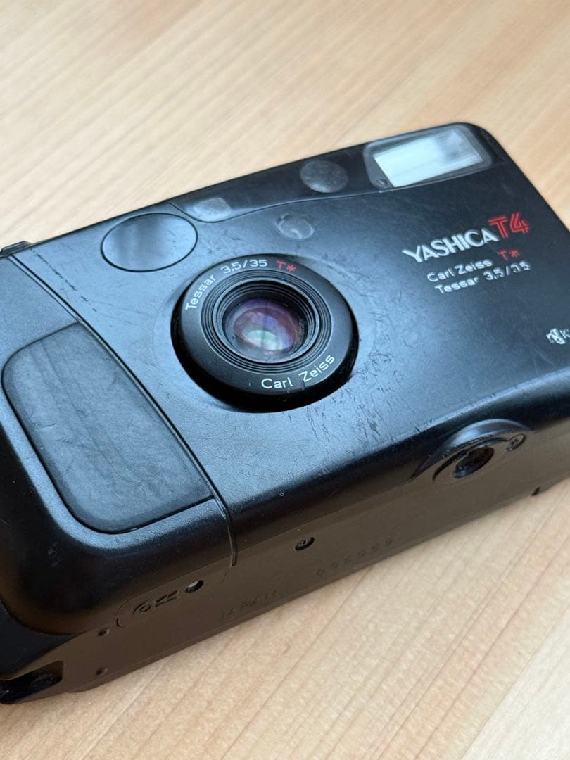 Yashica T4 コンパクトフィルムカメラ