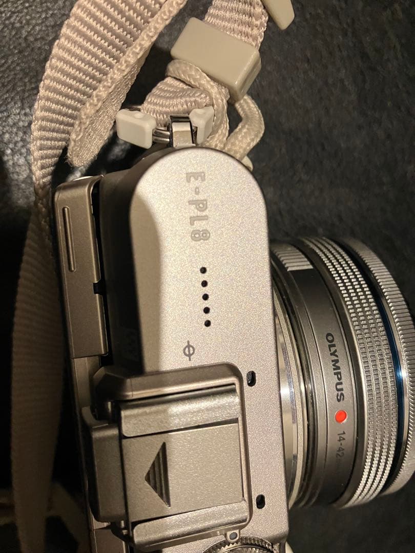 OLYMPUS E-PL8 ミラーレス一眼 ホワイト