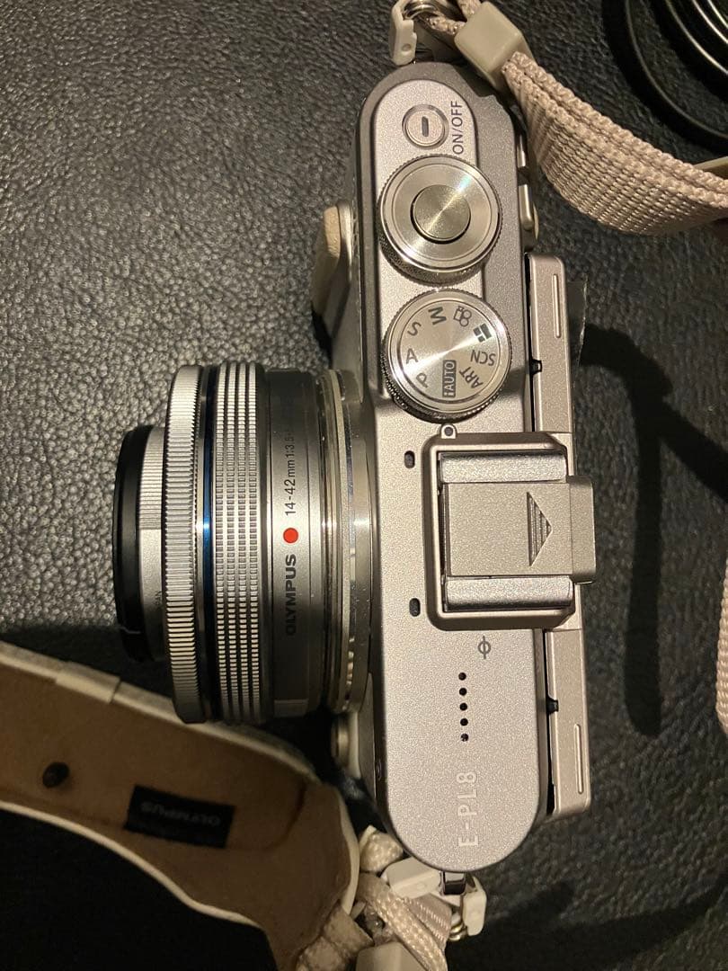 OLYMPUS E-PL8 ミラーレス一眼 ホワイト