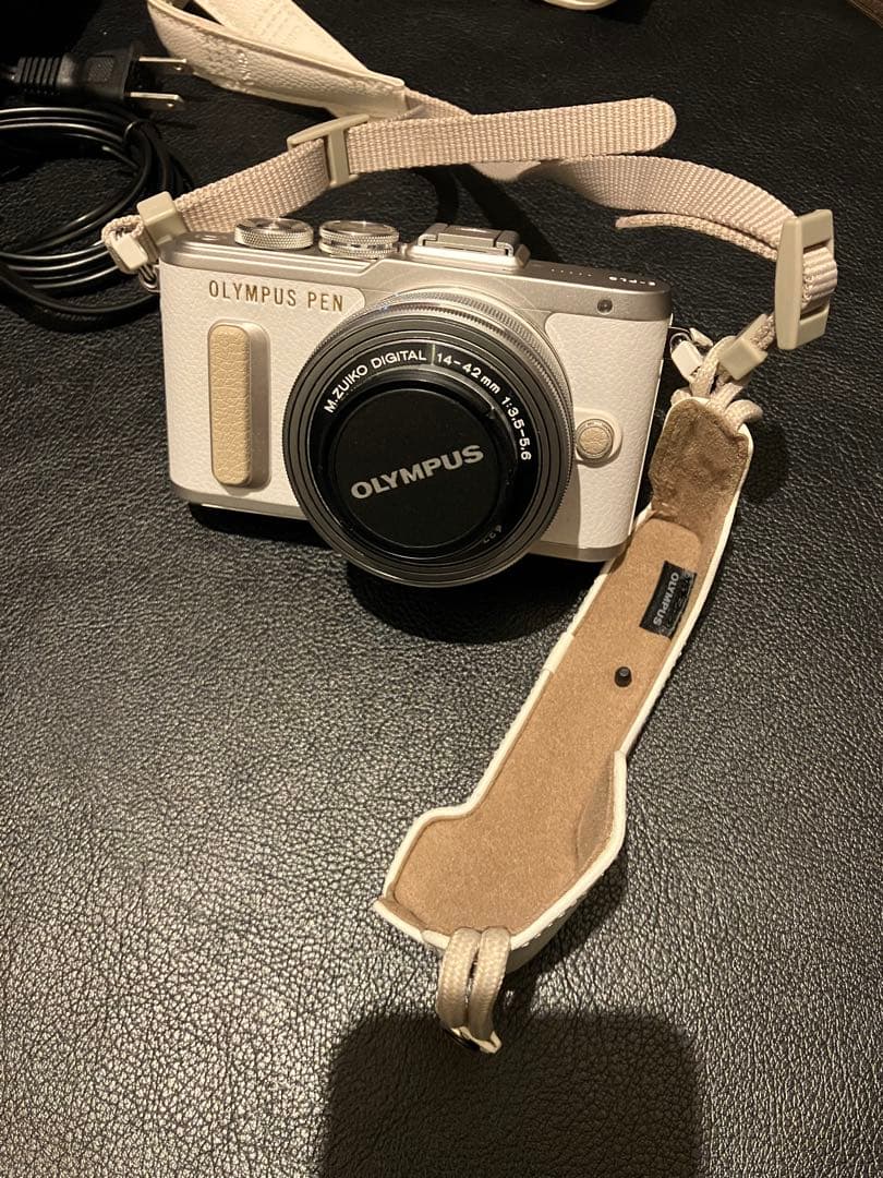 OLYMPUS E-PL8 ミラーレス一眼 ホワイト
