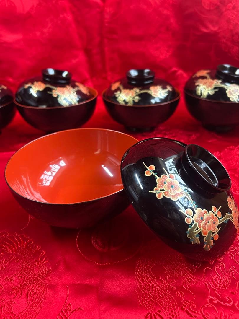 【未使用】内朱 枝梅 吸物椀 お椀 蒔絵 汁椀 金泥 手描き 蓋付き 漆器