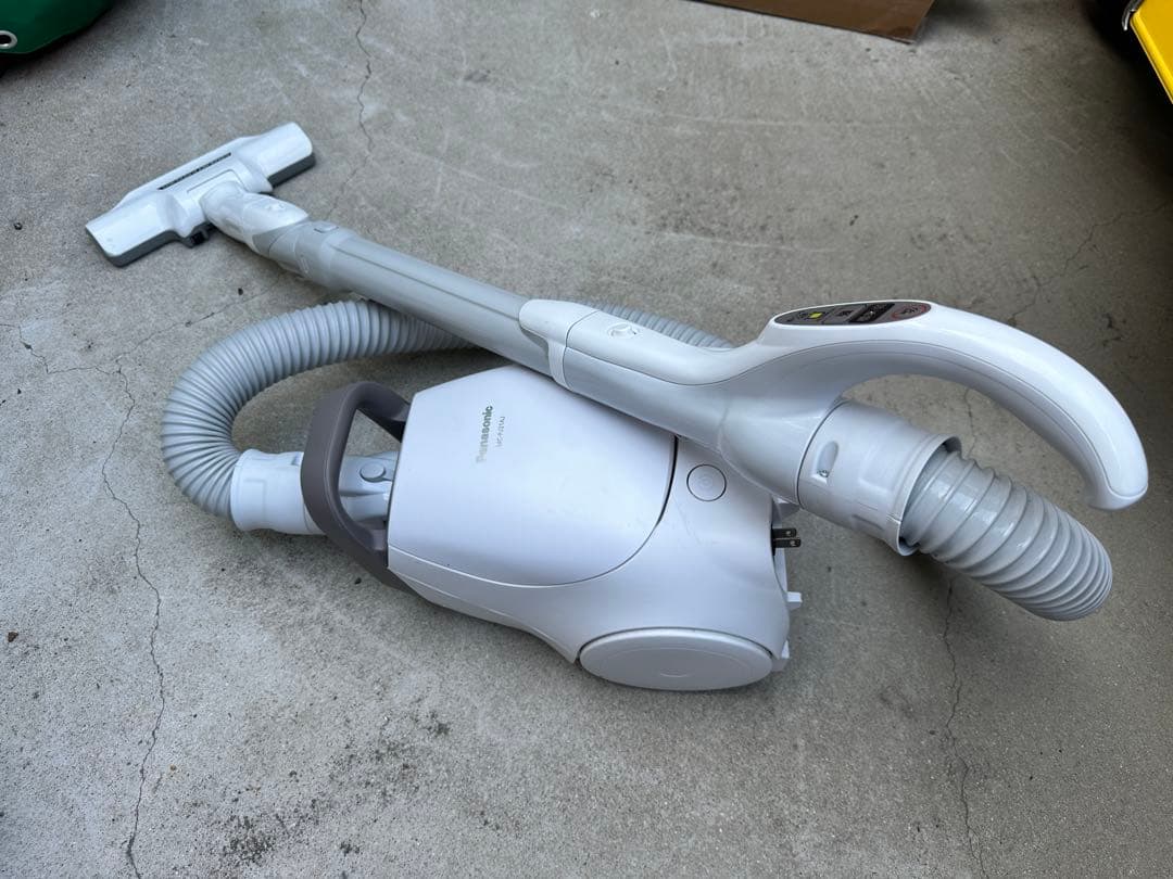 2022年製　Panasonic MC-PJ21G-N 掃除機 本体