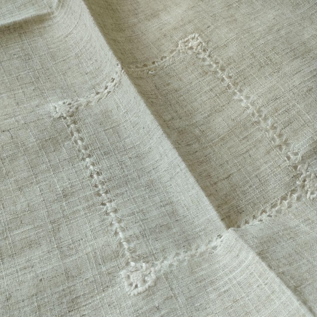 やわらかな色合い フレンチノット刺繍 カロチャ刺繍 混紡リネンクロス
