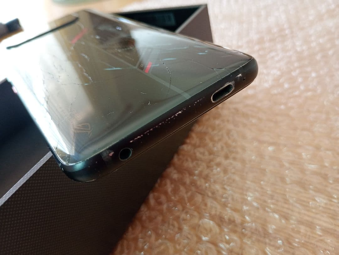 ASUS ROG Phone 6 中古本体