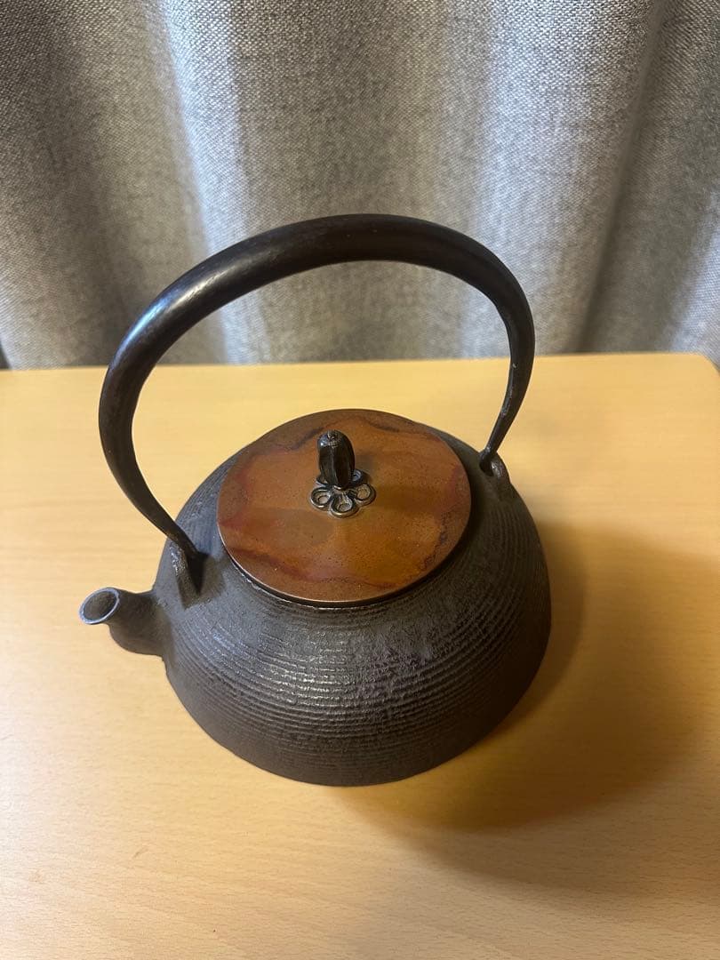 鉄瓶『糸目鉄瓶』『銅蓋』『釜師 河田松寿作』