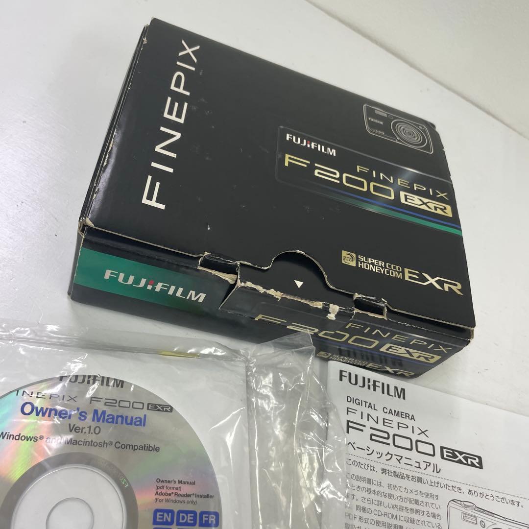 【美品】フジフィルム　FUJIFILM FinePix F200EXR ゴールド
