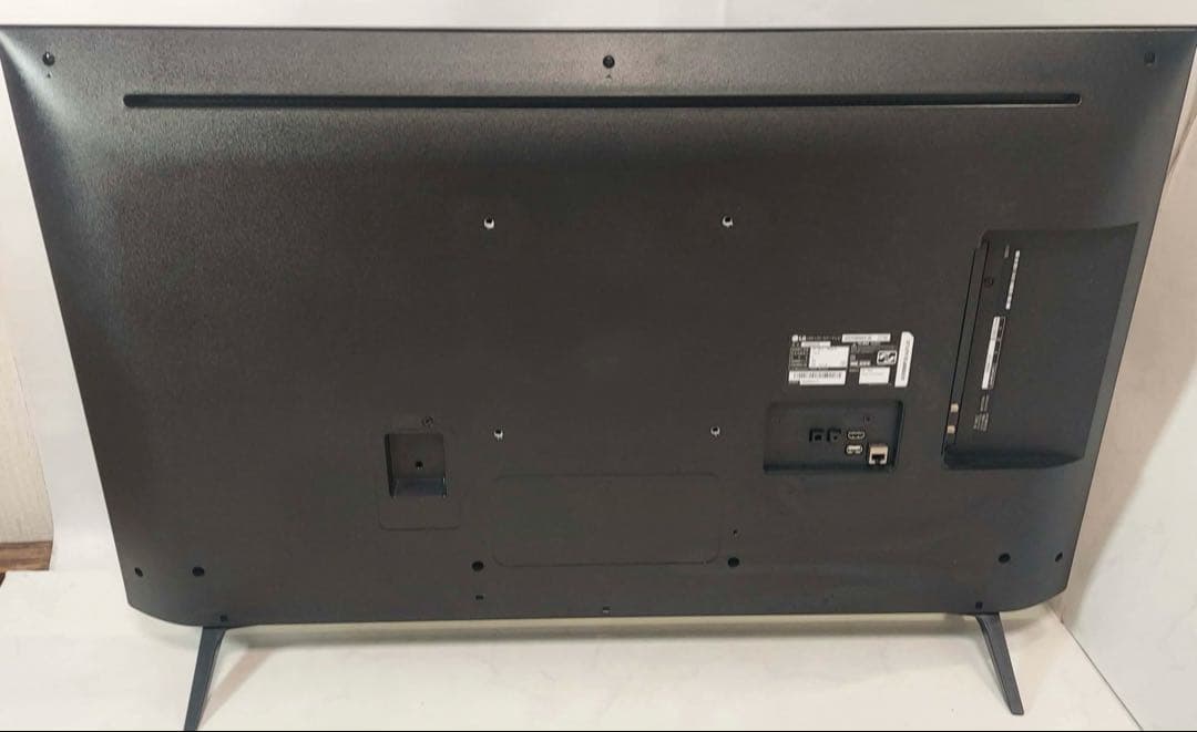 LG 43V液晶テレビ 43UR8000PJB 2024年製