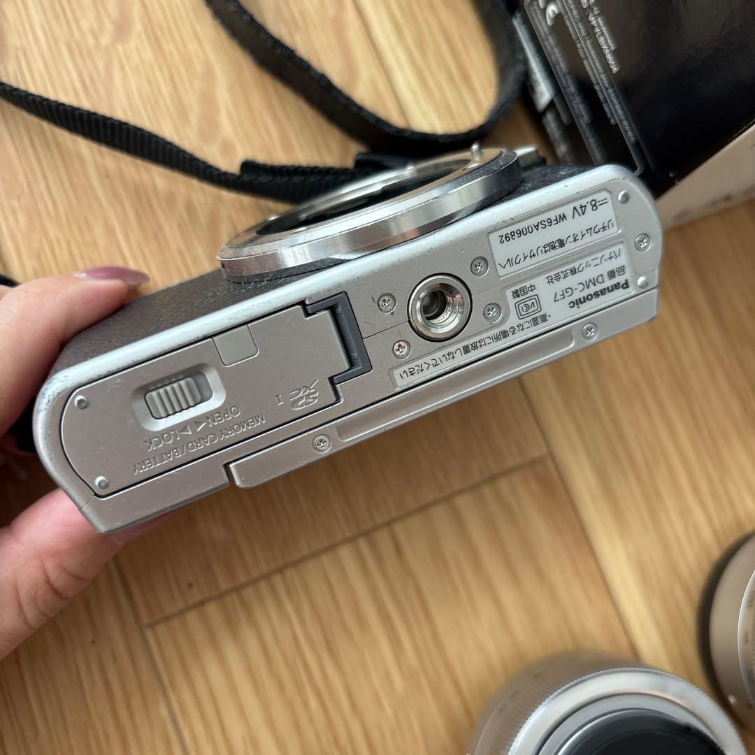 Panasonic DMC-GF7W ミラーレス一眼