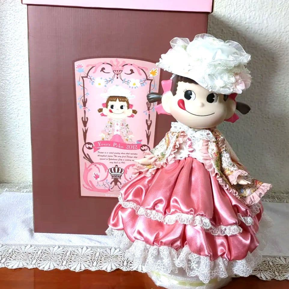 【SALE】2012　years　ペコちゃん　ビスクドール　限定品　希少　美品