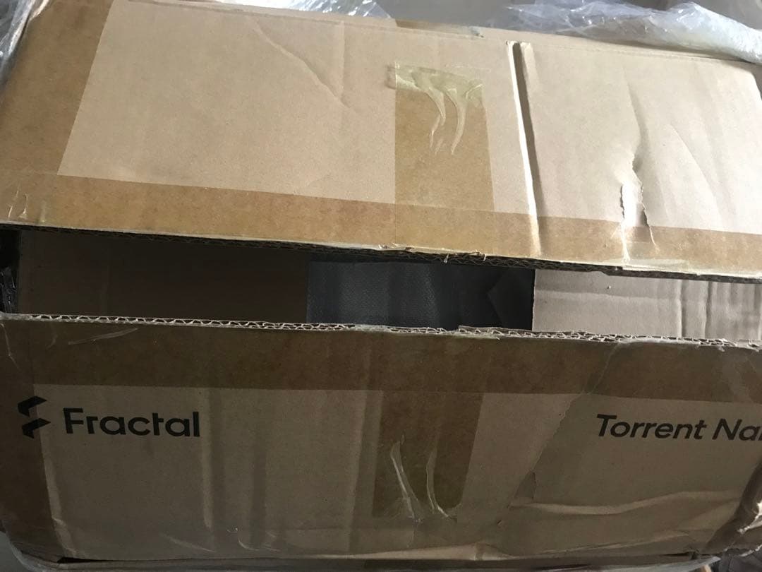 Fractal Design Torrent Nano PCケース？　未使用