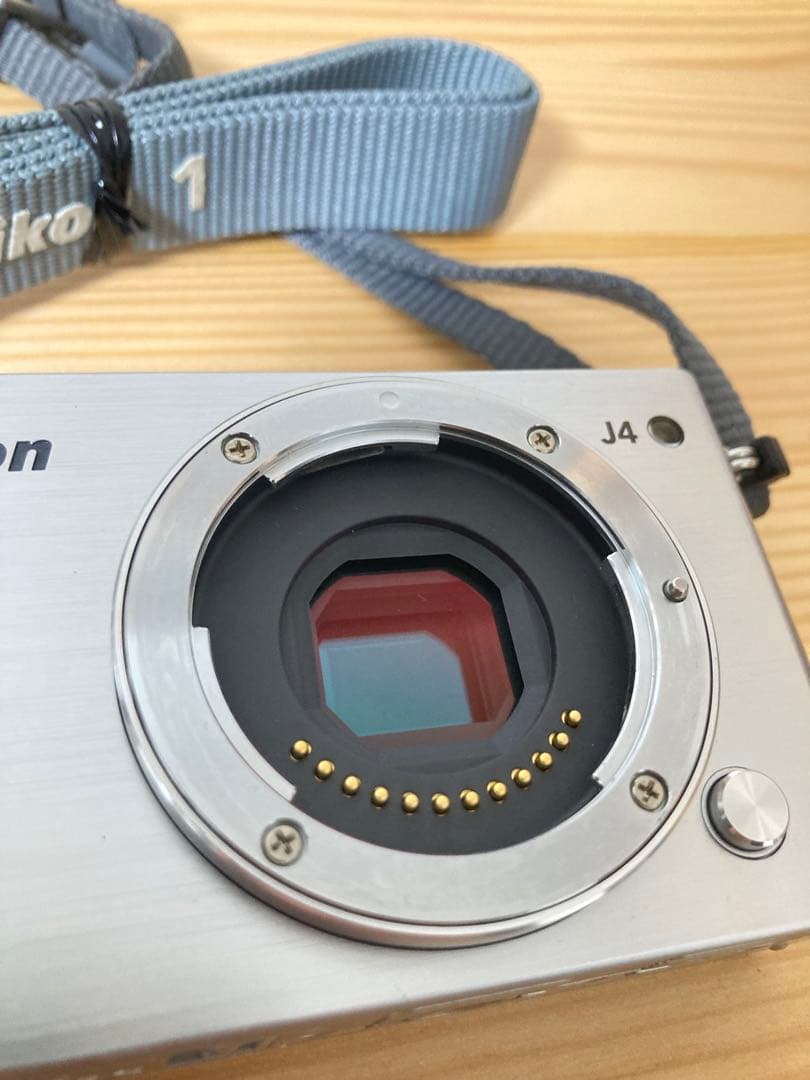 ☆付属品多数 Nikon 1 J4 ミラーレスカメラ ダブルズームキット ニコン