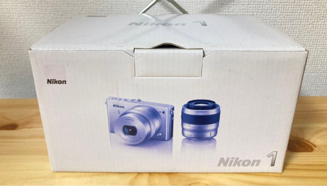 ☆付属品多数 Nikon 1 J4 ミラーレスカメラ ダブルズームキット ニコン