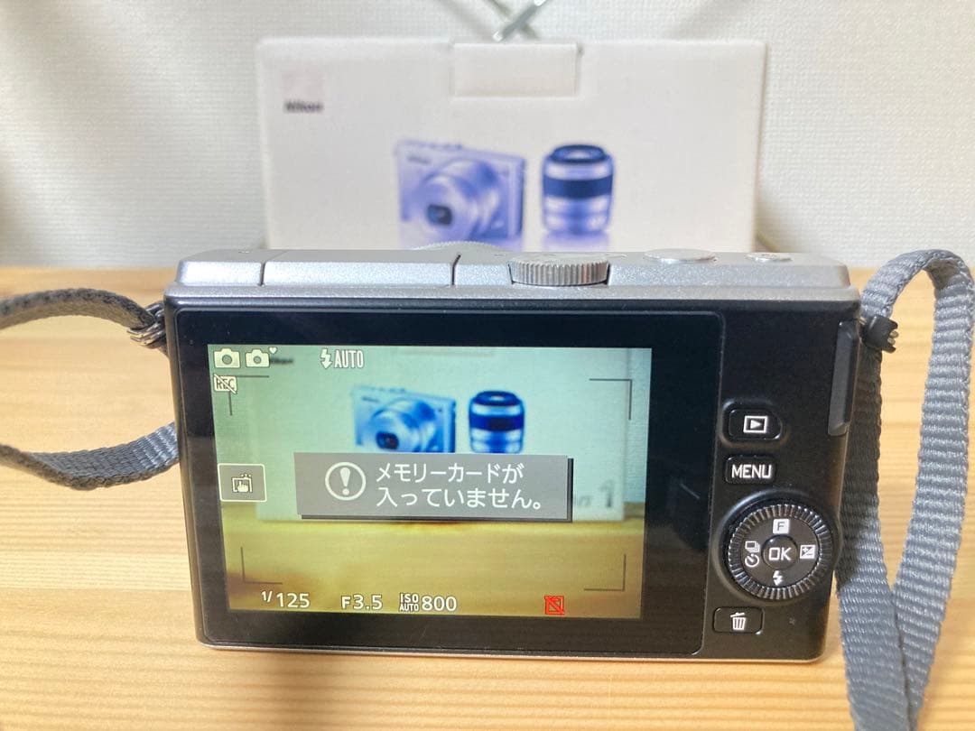 ☆付属品多数 Nikon 1 J4 ミラーレスカメラ ダブルズームキット ニコン